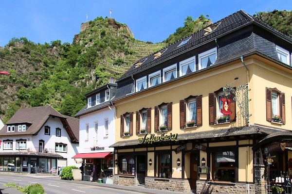 Mayschoß - auf dem Weg vom Gästehaus nach Altenahr